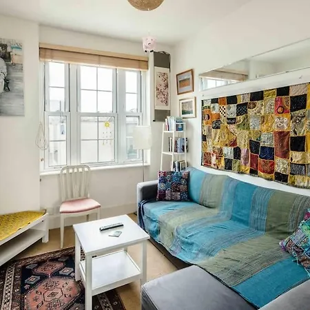 Stylish Central London Flat Near Tower Bridge
